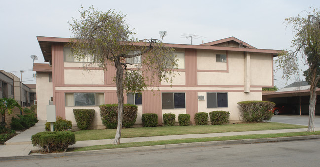 406 N 1st Ave in Covina, CA - Building Photo - Building Photo