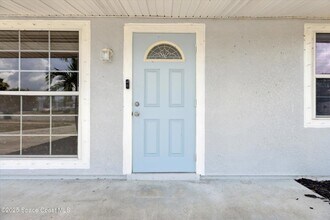 925 Abeto St NE in Palm Bay, FL - Building Photo - Building Photo