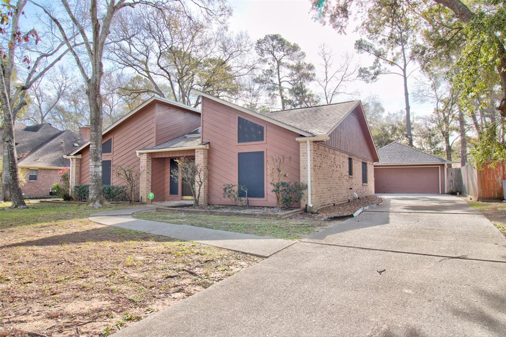 511 Bending Bough Dr in Spring, TX - Building Photo