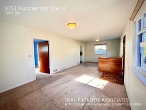 9753 Palatine Ave N in Seattle, WA - Building Photo - Building Photo