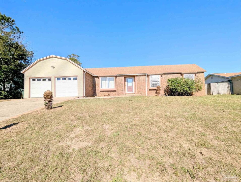 4680 Anchor Ln in Pensacola, FL - Building Photo