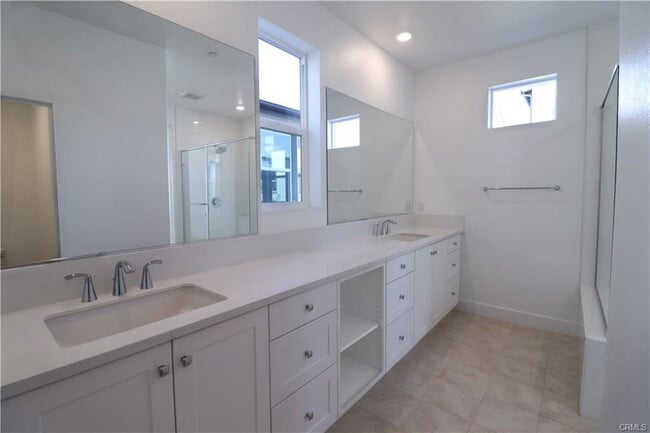 property at 418 Lobata