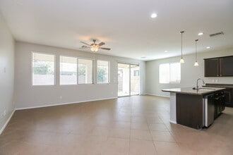 22479 E Desert Spoon Dr in Queen Creek, AZ - Foto de edificio - Building Photo