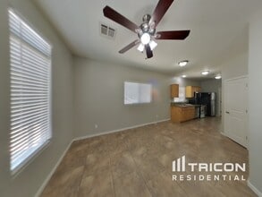 10321 W Monterosa Ave in Phoenix, AZ - Building Photo - Building Photo