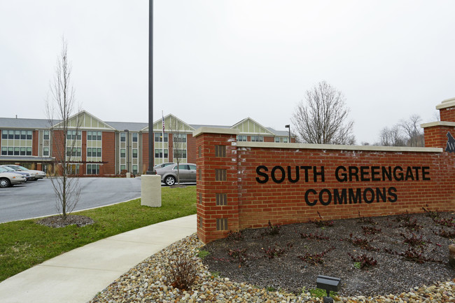 South Greengate Commons in Greensburg, PA - Building Photo - Building Photo