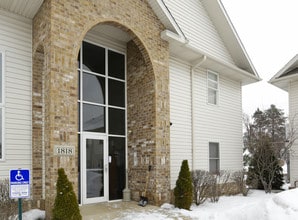 Laurel Ridge Apartments in Erie, PA - Building Photo - Building Photo