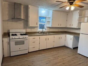 1210 Webb St in Henderson, TX - Building Photo - Building Photo