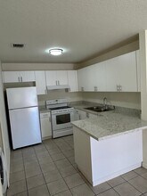 10271 SW 182nd St, Unit 2 in Miami, FL - Building Photo - Building Photo