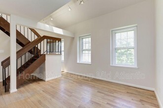 3895 Rodman St NW in Washington, DC - Building Photo - Building Photo