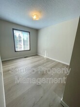 324 SE 30th Ave in Hillsboro, OR - Building Photo - Building Photo