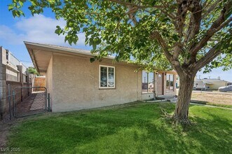 600 Federal St in Henderson, NV - Building Photo - Building Photo