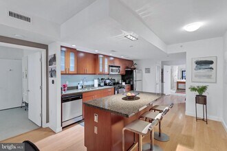 912 F St NW in Washington, DC - Building Photo - Building Photo