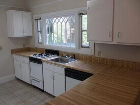 852 Monroe Dr NE in Atlanta, GA - Building Photo