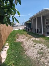 34G Miriam St, Unit Studio for rent in Stock Island, FL - Foto de edificio - Building Photo
