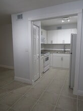 2925 W 80th St in Hialeah, FL - Building Photo - Building Photo