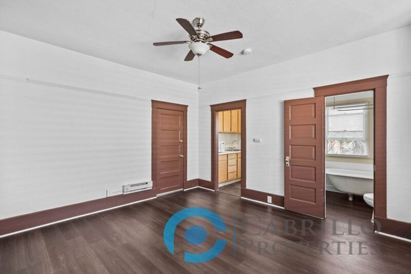 2203 Broadway in San Diego, CA - Building Photo