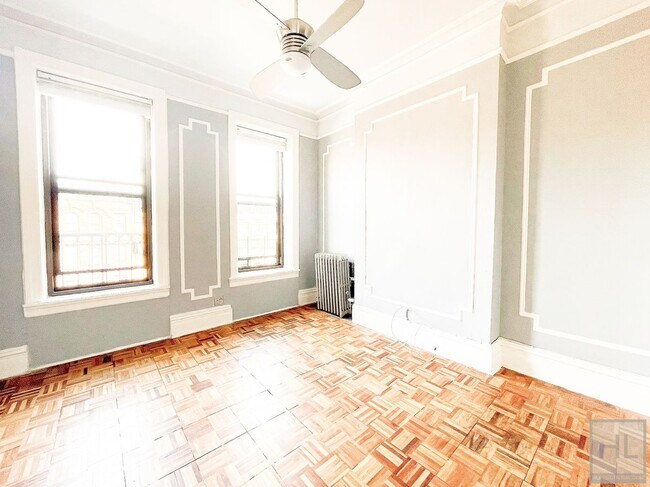 AMSTERDAM AVENUE, Unit 5 in New York, NY - Building Photo - Building Photo