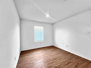 2004 Alpine Bch Ln in Oklahoma City, OK - Building Photo - Building Photo