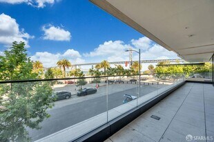 1 Steuart Ln in San Francisco, CA - Building Photo