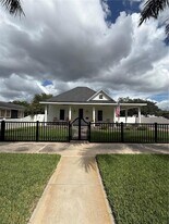 103 W Frances Ave in Tampa, FL - Building Photo