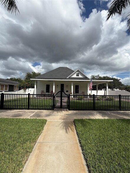 103 W Frances Ave in Tampa, FL - Building Photo