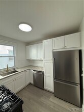 301 Crestwood Ave in Buffalo, NY - Building Photo - Building Photo