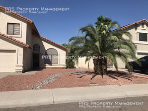 14846 S 27th St in Phoenix, AZ - Foto de edificio - Building Photo