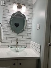 2301 Cavendish Dr in Burlington, ON - Building Photo - Building Photo