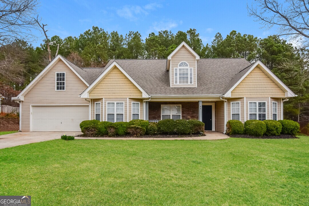 45 Berkshire Pass in Covington, GA - Building Photo