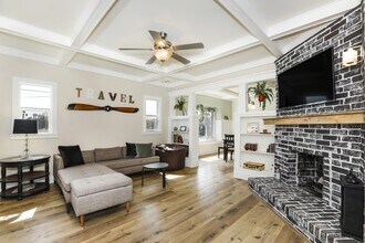 3220 E 6th St in Los Angeles, CA - Foto de edificio - Building Photo