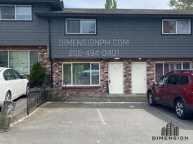 1601 N. LaVenture Rd in Mount Vernon, WA - Building Photo