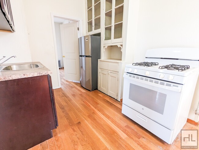 417 Grant Ave-Unit -6 in Brooklyn, NY - Building Photo - Building Photo