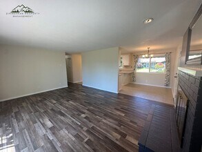 2045 Churchill St in Eugene, OR - Building Photo - Building Photo