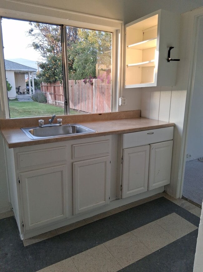 230 N 8th St in Santa Paula, CA - Building Photo - Building Photo