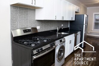 726 W Roscoe St, Unit 1S in Chicago, IL - Foto de edificio - Building Photo