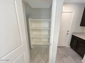 8065 W Agora Ln in Phoenix, AZ - Building Photo - Building Photo