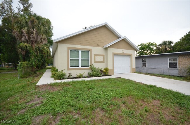 3312 Armstrong Ct in Ft. Myers, FL - Building Photo - Building Photo