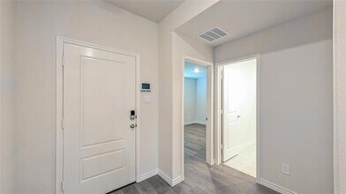 2421 Apex Ave in Grand Prairie, TX - Building Photo - Building Photo