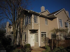 2 Birchwood Rd in Bedminster, NJ - Building Photo - Building Photo