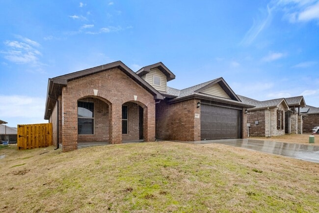 5907 NW Hancock St in Bentonville, AR - Building Photo - Building Photo