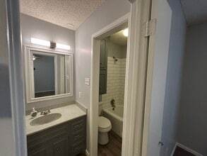 4506 65th St, Unit B in Lubbock, TX - Foto de edificio - Building Photo