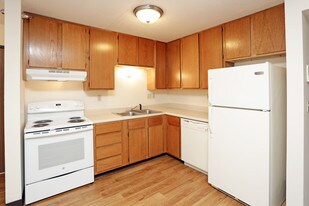 Total Property Management 528-530 Welch Ave. in Ames, IA - Building Photo