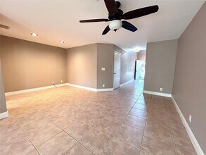2246 Discovery Cir W in Deerfield Beach, FL - Building Photo - Building Photo