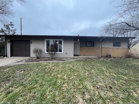 19705 Jewell Ave in South Bend, IN - Building Photo