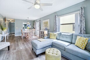 5640 N Banana River Blvd in Cocoa Beach, FL - Building Photo