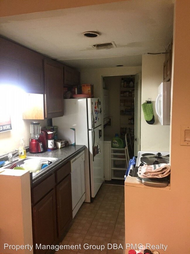 1716 Wallace St in Philadelphia, PA - Building Photo - Building Photo