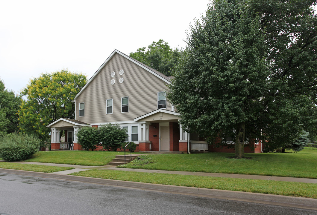 Justin Place in Kansas City, MO - Building Photo