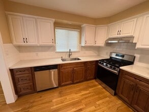 913 Tara Pl in Lodi, CA - Building Photo - Building Photo