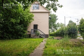 10901 Dove Ave in Cleveland, OH - Building Photo - Building Photo