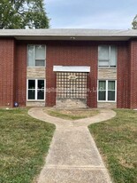 219 N 48th St in Belleville, IL - Building Photo